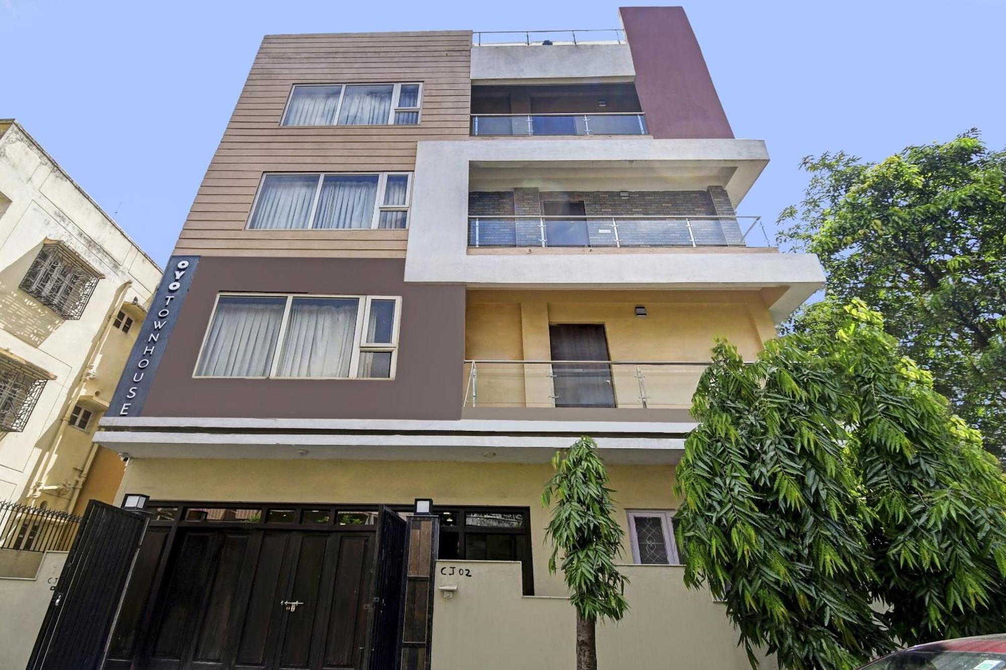 Super Townhouse All In One Колката Екстериор снимка